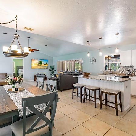 Sunny Oasis Getaway -Heated Pool-Mini Golf-Near Beach Nokomis Buitenkant foto