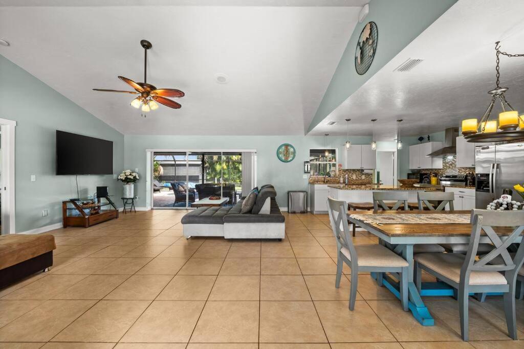 Sunny Oasis Getaway -Heated Pool-Mini Golf-Near Beach Nokomis Buitenkant foto