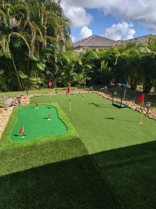 Sunny Oasis Getaway -Heated Pool-Mini Golf-Near Beach Nokomis Buitenkant foto