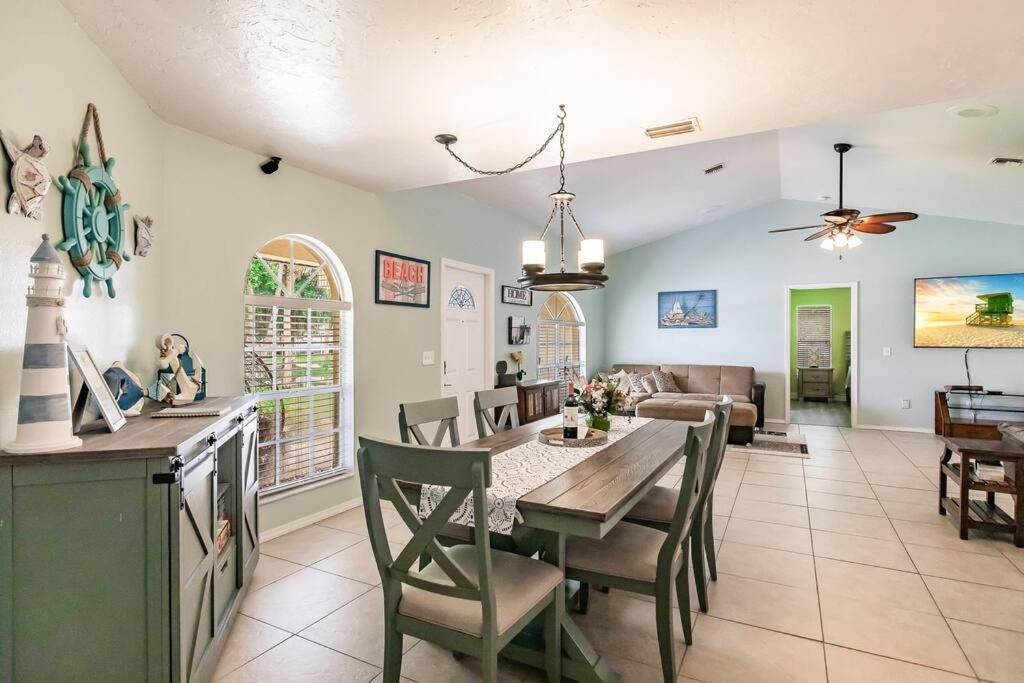 Sunny Oasis Getaway -Heated Pool-Mini Golf-Near Beach Nokomis Buitenkant foto