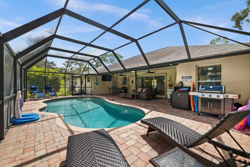 Sunny Oasis Getaway -Heated Pool-Mini Golf-Near Beach Nokomis Buitenkant foto