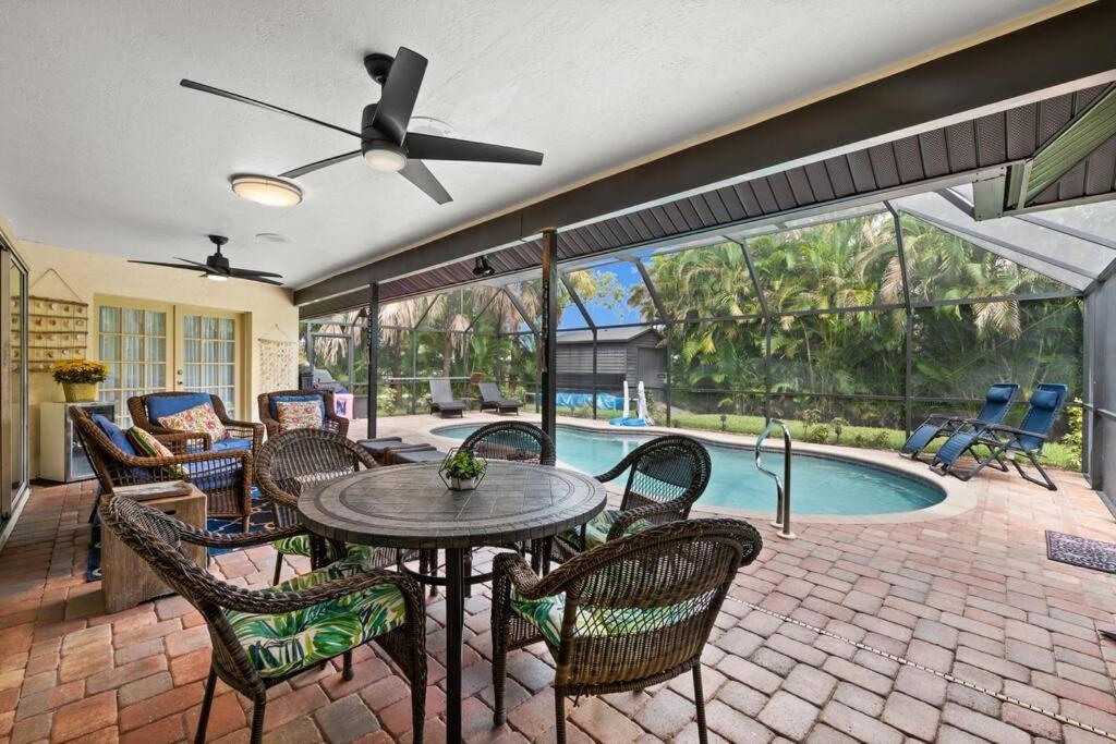Sunny Oasis Getaway -Heated Pool-Mini Golf-Near Beach Nokomis Buitenkant foto